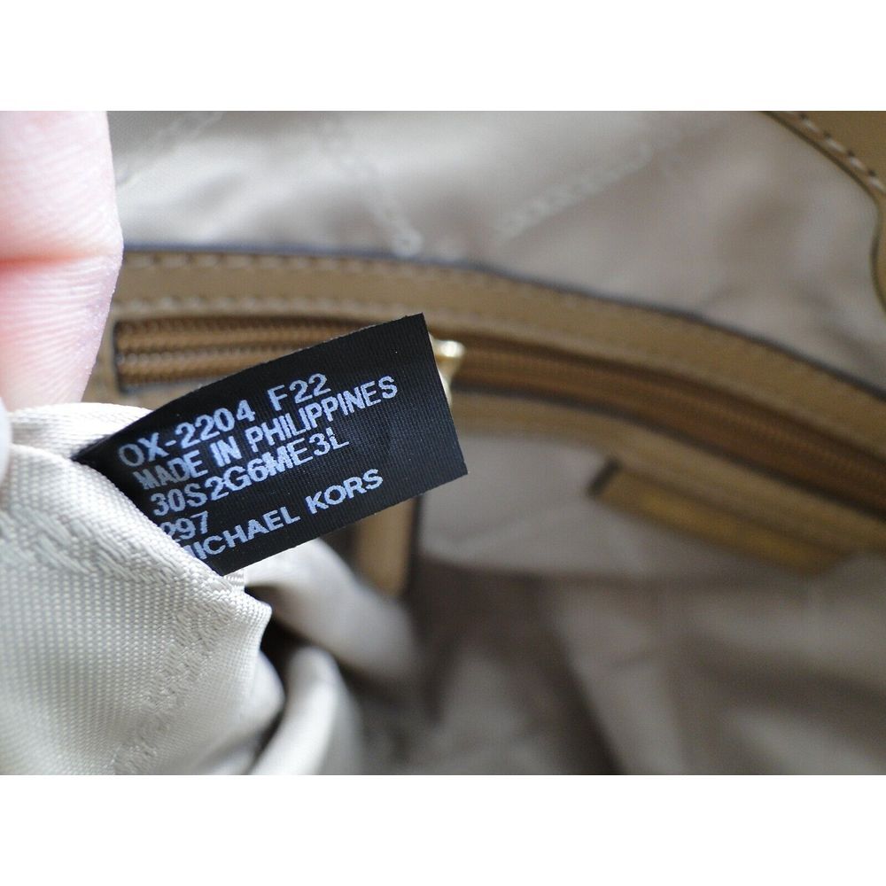 Michael Kors Molly Pebble Leather Tan w/Gold ‎ Hardware Bag OX-2204 F22 - Picture 7 of 7